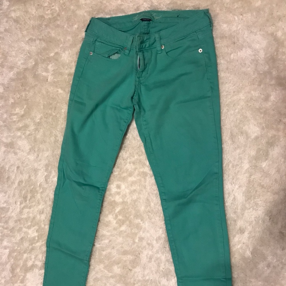 American Eagle Skinny jeans size 4 mint green
